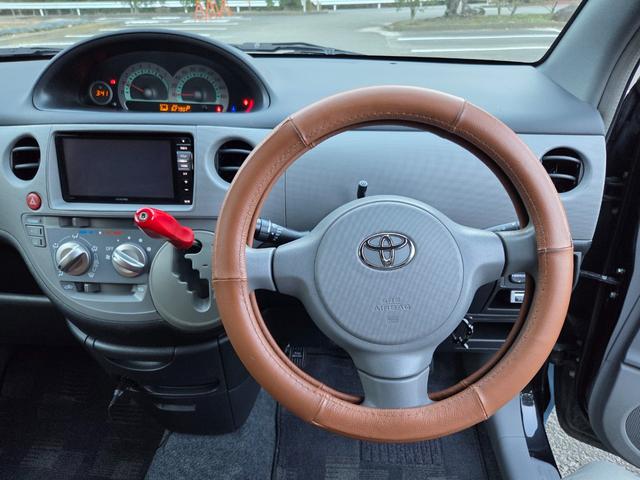 シエンタ Ｇ　３０ｍｍちょい上げ　リフトアップ　ジオランダーホワイトレタータイヤ　ホイールガンＭ塗装　　窓下色替えブルー　ヘッドライトクリア塗装済み（33枚目）