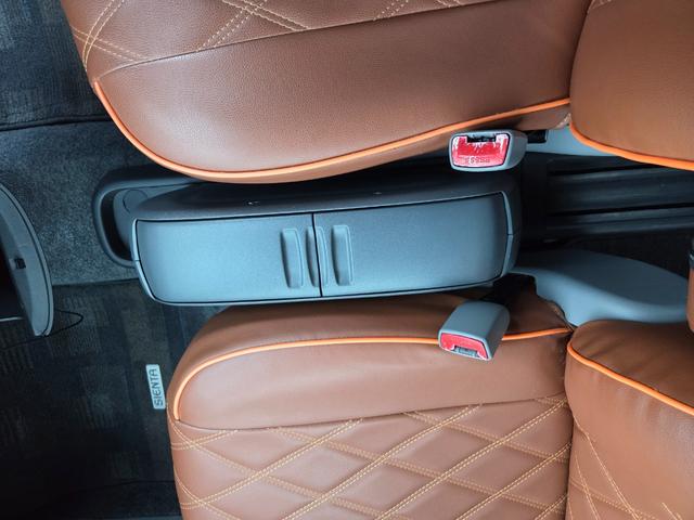 シエンタ Ｇ　３０ｍｍちょい上げ　リフトアップ　ジオランダーホワイトレタータイヤ　ホイールガンＭ塗装　　窓下色替えブルー　ヘッドライトクリア塗装済み（39枚目）