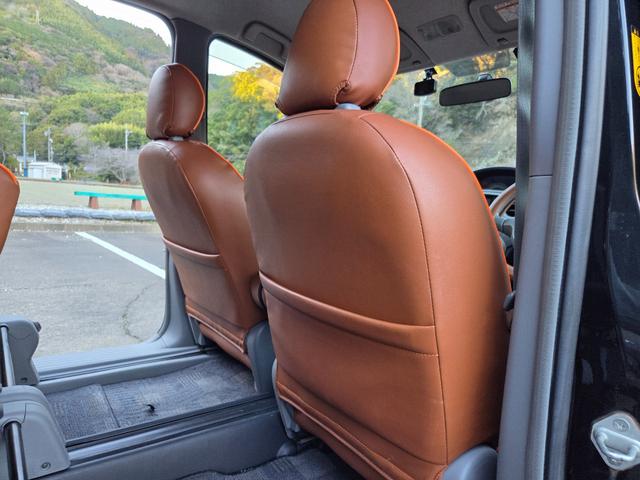 シエンタ Ｇ　３０ｍｍちょい上げ　リフトアップ　ジオランダーホワイトレタータイヤ　ホイールガンＭ塗装　　窓下色替えブルー　ヘッドライトクリア塗装済み（43枚目）