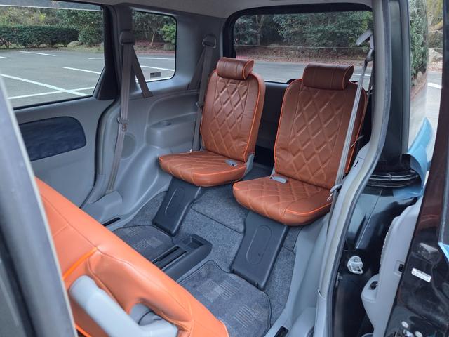 シエンタ Ｇ　３０ｍｍちょい上げ　リフトアップ　ジオランダーホワイトレタータイヤ　ホイールガンＭ塗装　　窓下色替えブルー　ヘッドライトクリア塗装済み（68枚目）