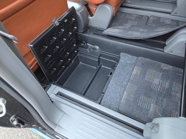 シエンタ Ｇ　３０ｍｍちょい上げ　リフトアップ　ジオランダーホワイトレタータイヤ　ホイールガンＭ塗装　　窓下色替えブルー　ヘッドライトクリア塗装済み（72枚目）