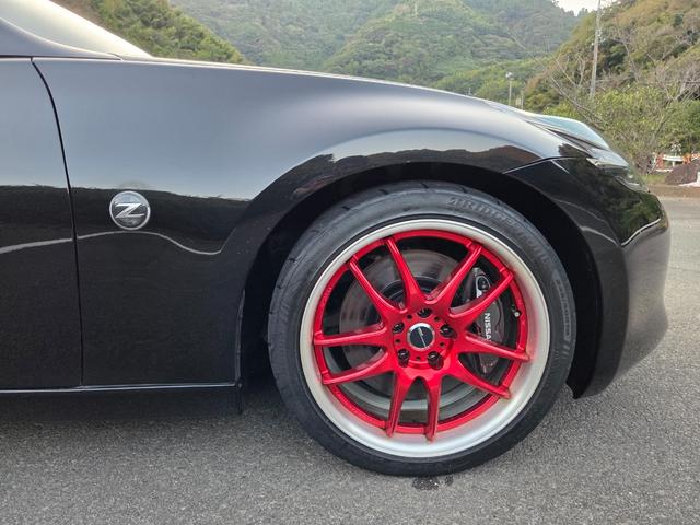 フェアレディZ バージョンS 禁煙車 78WORKS3眼LEDヘッドライト VARISクーリングボンネットカーボン製 WORKエボリューション19インチAW&ポテンザ リアスポイラー(20枚目)