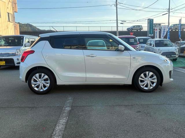 スイフト ＸＧリミテッド　ドライブレコーダー　ＥＴＣ　バックカメラ　ナビ　オートクルーズコントロール　レーンアシスト　衝突被害軽減システム　スマートキー　電動格納ミラー　シートヒーター　ＣＶＴ　盗難防止システム　衝突安全ボディ（4枚目）