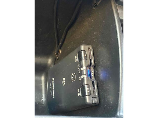 スイフト ＸＧリミテッド　ドライブレコーダー　ＥＴＣ　バックカメラ　ナビ　オートクルーズコントロール　レーンアシスト　衝突被害軽減システム　スマートキー　電動格納ミラー　シートヒーター　ＣＶＴ　盗難防止システム　衝突安全ボディ（12枚目）