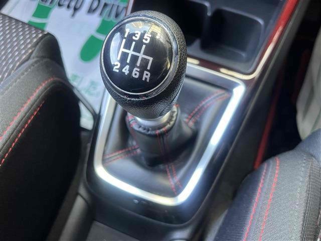 スイフトスポーツ ベースグレード　６速マニュアル　ＥＴＣ　全周囲カメラ　ナビ　ＴＶ　オートクルーズコントロール　レーンアシスト　衝突被害軽減システム　アルミホイール　オートライト　ＬＥＤヘッドランプ　スマートキー　シートヒーター（8枚目）