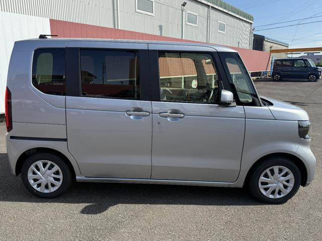 Ｎ－ＢＯＸ ベースグレード　ナビ　フルセグＴＶ　バックモニター　ドラレコ前後　ＥＴＣ　ボディコーティング　スマートキー　プッシュスタート　シートヒーター　オートエアコン　片側電動スライドドア　ベンチシート　新車保証書（7枚目）