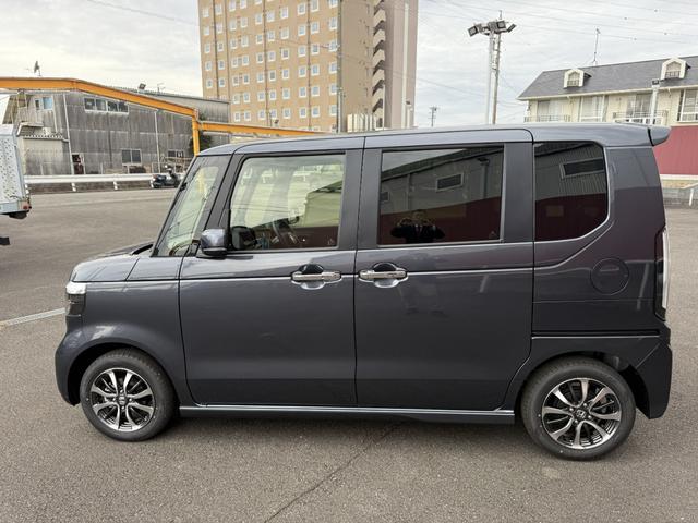 N-BOXカスタム ベースグレード ナビ フルセグTV バックモニター ドラレコ前後 ETC ボディコーティング スマートキー プッシュスタート シートヒーター オートエアコン 片側電動スライドドア ベンチシート 新車保証書(12枚目)