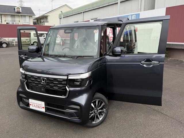 N-BOXカスタム ベースグレード ナビ フルセグTV バックモニター ドラレコ前後 ETC ボディコーティング スマートキー プッシュスタート シートヒーター オートエアコン 片側電動スライドドア ベンチシート 新車保証書(13枚目)