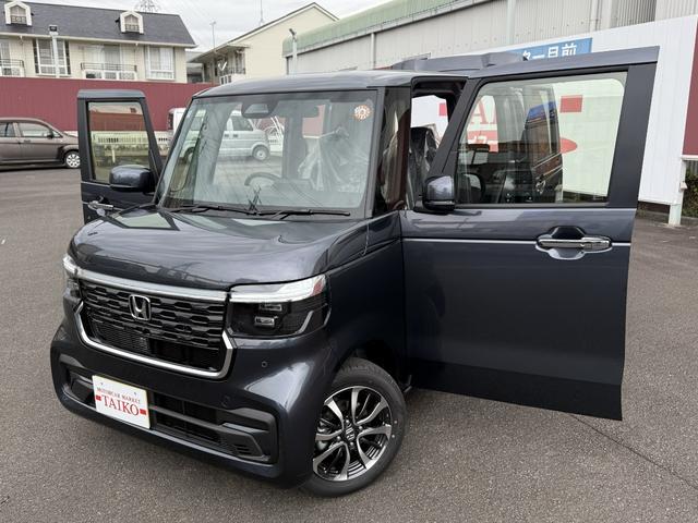 N-BOXカスタム ベースグレード ナビ フルセグTV バックモニター ドラレコ前後 ETC ボディコーティング スマートキー プッシュスタート シートヒーター オートエアコン 片側電動スライドドア ベンチシート 新車保証書(14枚目)