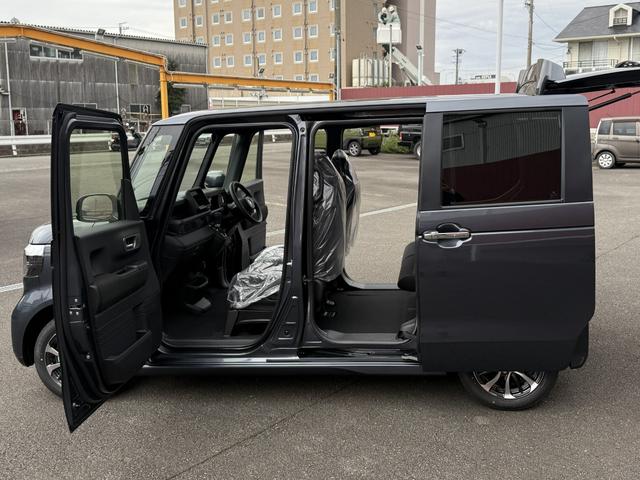 N-BOXカスタム ベースグレード ナビ フルセグTV バックモニター ドラレコ前後 ETC ボディコーティング スマートキー プッシュスタート シートヒーター オートエアコン 片側電動スライドドア ベンチシート 新車保証書(22枚目)