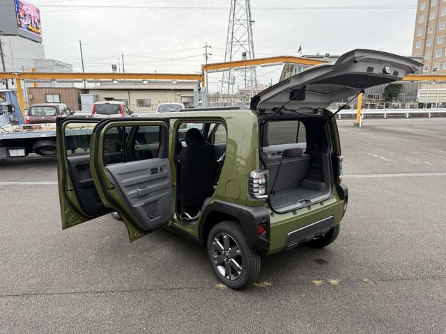 タフト G ダーククロムベンチャー スマートキー プッシュスタート フォグランプ シートヒーター USBポート 電動式サイドブレーキ 電動格納ミラー 後席ドリンクホルダー(16枚目)