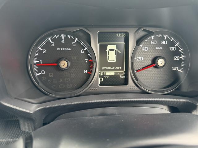 タフト G ダーククロムベンチャー スマートキー プッシュスタート フォグランプ シートヒーター USBポート 電動式サイドブレーキ 電動格納ミラー 後席ドリンクホルダー(31枚目)