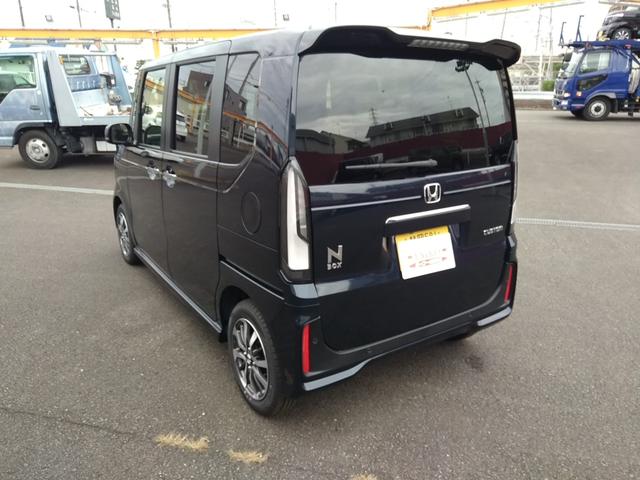 N-BOXカスタム ベースグレード ナビゲーション フルセグTV ドライブレコーダー ETC ボディコーティング スマートキー プッシュスタート シートヒーター オートエアコン 片側電動スライドドア ベンチシート 新車保証書(8枚目)