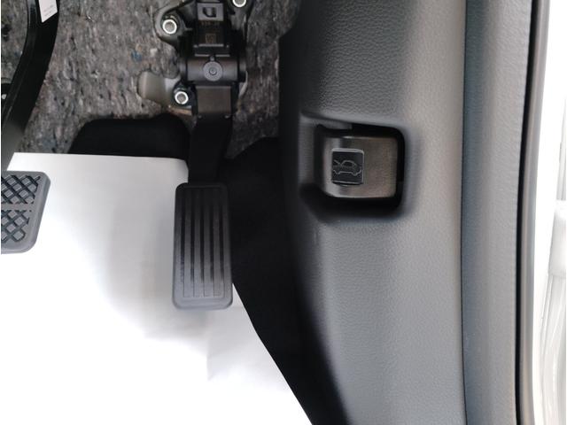 自社民間車検工場完備　ご購入後も安心してお乗り頂けます。