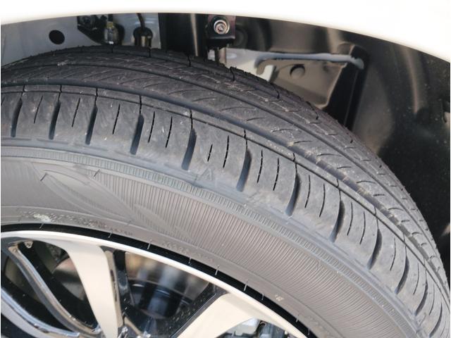 東名　焼津インター目の前　常時２００台展示　屋根付き大展示場