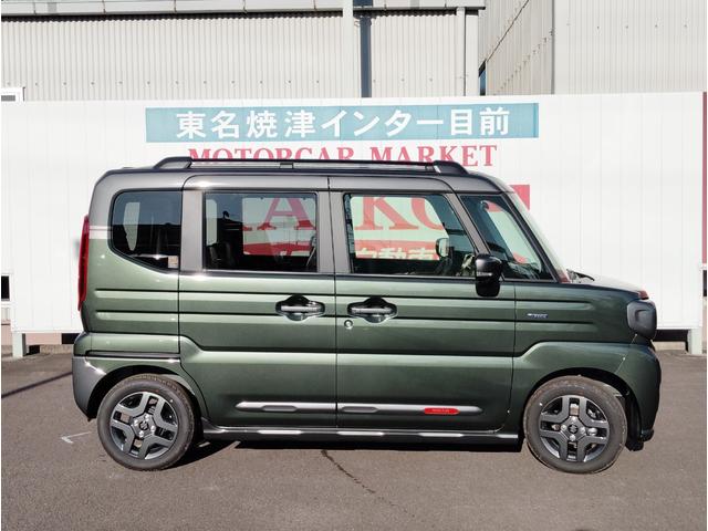 スペーシアギア ハイブリッドＸＺ　全方位モニター付き純正９インチナビゲーション　ＴＶ　６スピーカー　両側パワースライドドア　ＬＥＤヘットライト　ＬＥＤフォグランプ　ＬＥＤランプ付ターンドアミラー　１４インチアルミホイール（7枚目）