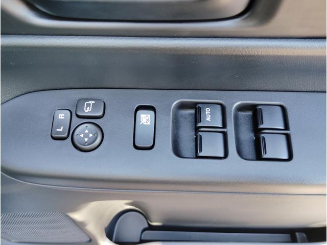 スペーシアギア ハイブリッドＸＺ　全方位モニター付き純正９インチナビゲーション　ＴＶ　６スピーカー　両側パワースライドドア　ＬＥＤヘットライト　ＬＥＤフォグランプ　ＬＥＤランプ付ターンドアミラー　１４インチアルミホイール（32枚目）