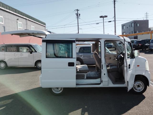 エブリイ PA 車検R9年12月24日まで 走行61220km 5速マニュアル車 新品タイヤ4本 145R12-6PRLT JC08モード燃費リッター15.8km エアコン パワーステアリング 新車保証書 取扱説明書(17枚目)