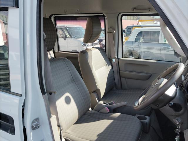 エブリイ PA 車検R9年12月24日まで 走行61220km 5速マニュアル車 新品タイヤ4本 145R12-6PRLT JC08モード燃費リッター15.8km エアコン パワーステアリング 新車保証書 取扱説明書(24枚目)