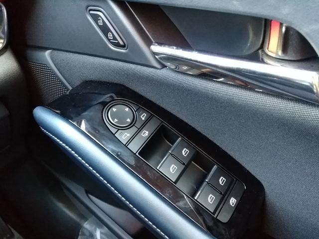 ＣＸ－３０ ２０Ｓ　アンダーガーニッシュセット　フロント　サイド　リア　リアルーフスポイラー　ルーフレール　ナンバープレートホルダー＊２　フロアーマット　全方位モニター付き純正ナビゲーション（18枚目）