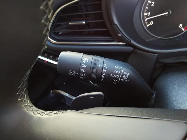 ＣＸ－３０ ２０Ｓ　アンダーガーニッシュセット　フロント　サイド　リア　リアルーフスポイラー　ルーフレール　ナンバープレートホルダー＊２　フロアーマット　全方位モニター付き純正ナビゲーション（23枚目）