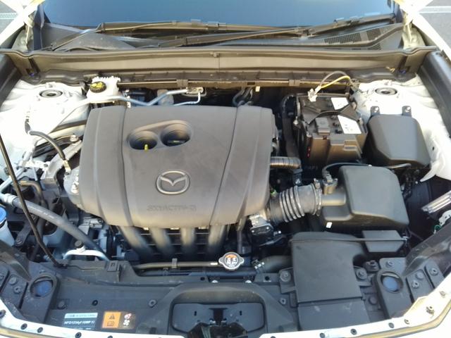 ＣＸ－３０ ２０Ｓ　アンダーガーニッシュセット　フロント　サイド　リア　リアルーフスポイラー　ルーフレール　ナンバープレートホルダー＊２　フロアーマット　全方位モニター付き純正ナビゲーション（40枚目）