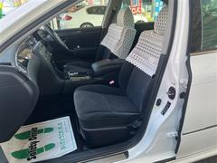 運転する際の心地よさはシートが大部分を占めるかと思います。こちらぜひ一度実車をご確認ください。 6