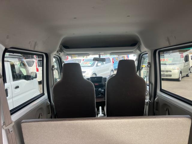 ＮＶ１００クリッパーバン ＤＸ　５速マニュアル　キーレスエントリー　車検令和９年２月　走行６．４万キロ　エアコン　パワステ　両側スライドドア　エアバッグ　ＡＢＳ（11枚目）