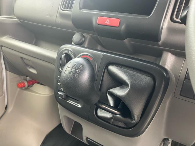 ＮＶ１００クリッパーバン ＤＸ　５速マニュアル　キーレスエントリー　車検令和９年２月　走行６．４万キロ　エアコン　パワステ　両側スライドドア　エアバッグ　ＡＢＳ（20枚目）