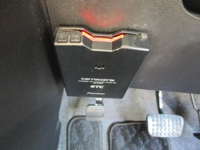 ミラココア ココアＸ　セキュリティー　パワーウインド　ｉ－ＳＴＯＰ　インテリキー　安全ボディ　運転席エアバック　キーレスキー　ダブルエアバック　ＡＢＳ付　パワステ　ベンチシート　エアコン（16枚目）