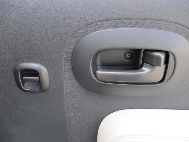 ミラココア ココアＸ　セキュリティー　パワーウインド　ｉ－ＳＴＯＰ　インテリキー　安全ボディ　運転席エアバック　キーレスキー　ダブルエアバック　ＡＢＳ付　パワステ　ベンチシート　エアコン（30枚目）