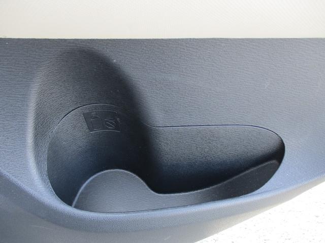 ミラココア ココアＸ　セキュリティー　パワーウインド　ｉ－ＳＴＯＰ　インテリキー　安全ボディ　運転席エアバック　キーレスキー　ダブルエアバック　ＡＢＳ付　パワステ　ベンチシート　エアコン（31枚目）