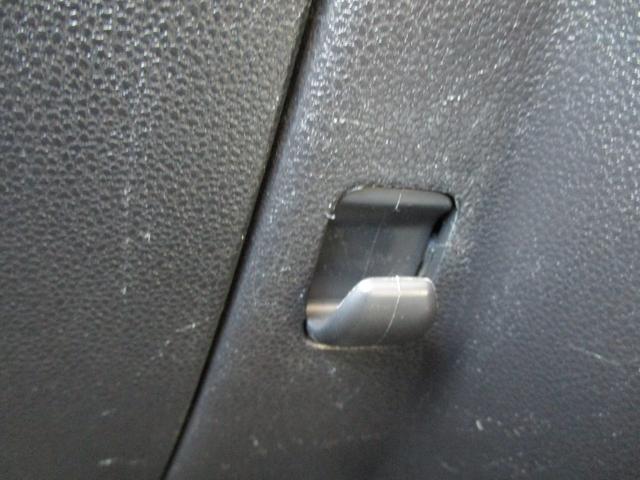 ミラココア ココアＸ　セキュリティー　パワーウインド　ｉ－ＳＴＯＰ　インテリキー　安全ボディ　運転席エアバック　キーレスキー　ダブルエアバック　ＡＢＳ付　パワステ　ベンチシート　エアコン（55枚目）