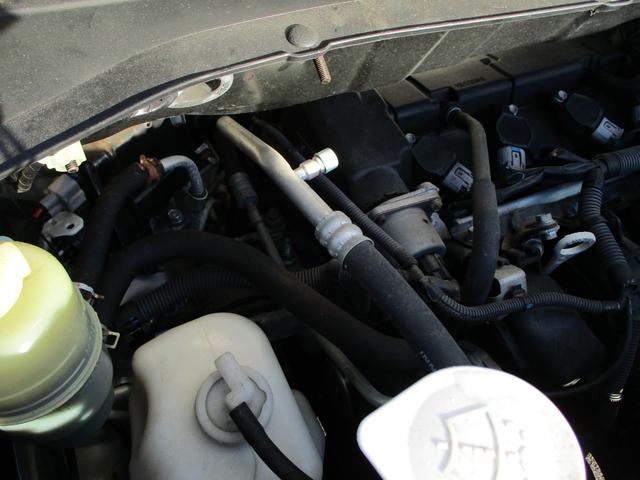 デリカＤ：５ Ｇ　パワーパッケージ　エクリプスナビ／ＴＶ／ＥＴＣ／フォグランプ／ディスチャージヘッドライト／両側電動スライドドア／ベージュ内装／ウッド調パネル／１８インチアルミホイール／２ＷＤ／アイドリングストップ／ワンオーナー（10枚目）