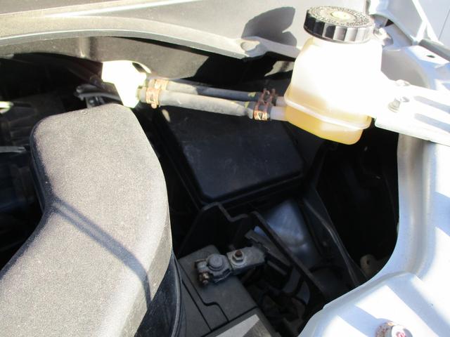 デリカＤ：５ Ｇ　パワーパッケージ　エクリプスナビ／ＴＶ／ＥＴＣ／フォグランプ／ディスチャージヘッドライト／両側電動スライドドア／ベージュ内装／ウッド調パネル／１８インチアルミホイール／２ＷＤ／アイドリングストップ／ワンオーナー（12枚目）