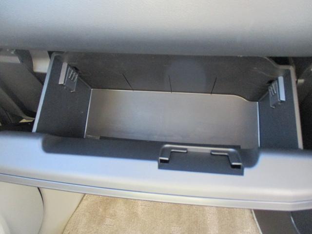 デリカＤ：５ Ｇ　パワーパッケージ　エクリプスナビ／ＴＶ／ＥＴＣ／フォグランプ／ディスチャージヘッドライト／両側電動スライドドア／ベージュ内装／ウッド調パネル／１８インチアルミホイール／２ＷＤ／アイドリングストップ／ワンオーナー（35枚目）