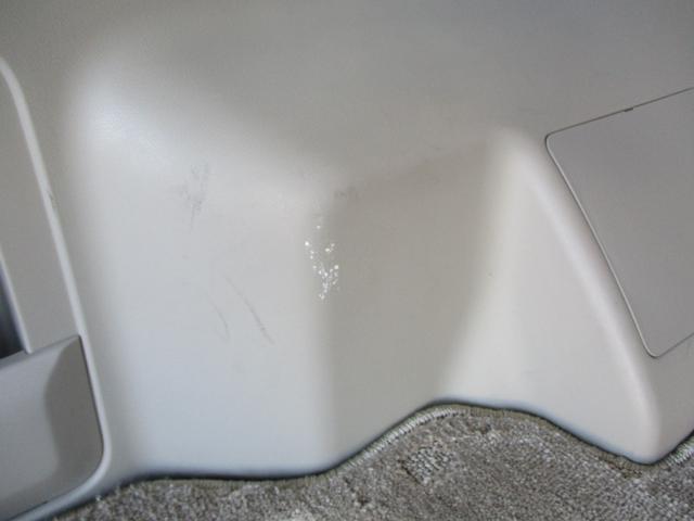 デリカＤ：５ Ｇ　パワーパッケージ　エクリプスナビ／ＴＶ／ＥＴＣ／フォグランプ／ディスチャージヘッドライト／両側電動スライドドア／ベージュ内装／ウッド調パネル／１８インチアルミホイール／２ＷＤ／アイドリングストップ／ワンオーナー（42枚目）