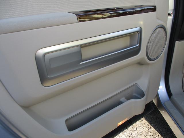 デリカＤ：５ Ｇ　パワーパッケージ　エクリプスナビ／ＴＶ／ＥＴＣ／フォグランプ／ディスチャージヘッドライト／両側電動スライドドア／ベージュ内装／ウッド調パネル／１８インチアルミホイール／２ＷＤ／アイドリングストップ／ワンオーナー（61枚目）