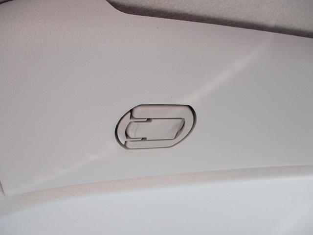 デリカＤ：５ Ｇ　パワーパッケージ　エクリプスナビ／ＴＶ／ＥＴＣ／フォグランプ／ディスチャージヘッドライト／両側電動スライドドア／ベージュ内装／ウッド調パネル／１８インチアルミホイール／２ＷＤ／アイドリングストップ／ワンオーナー（65枚目）