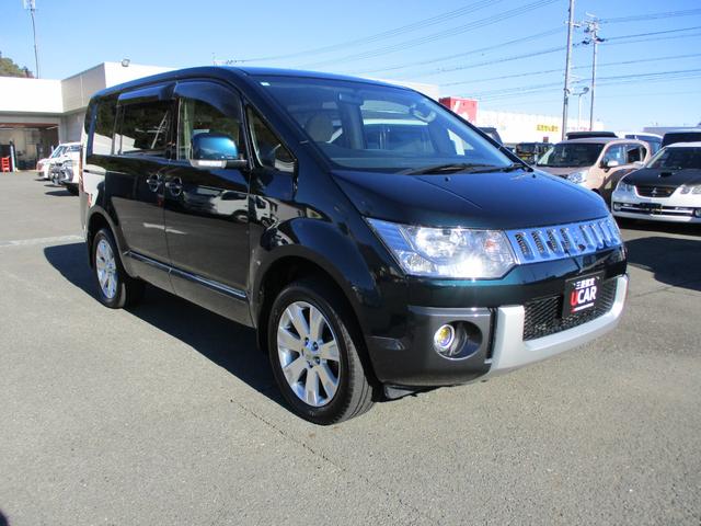 デリカＤ：５ Ｇ　パワーパッケージ　助手席エアバッグ　インテリジェントキー　切替式４ＷＤ　オートクルーズコントロール　衝突安全ボディ　デュアルエアコン　運転席エアバック　ＡＳＣ　３列シート　キーフリー　ＡＢＳ　フルフラット　パワステ（3枚目）