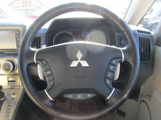 デリカＤ：５ Ｇ　パワーパッケージ　助手席エアバッグ　インテリジェントキー　切替式４ＷＤ　オートクルーズコントロール　衝突安全ボディ　デュアルエアコン　運転席エアバック　ＡＳＣ　３列シート　キーフリー　ＡＢＳ　フルフラット　パワステ（12枚目）
