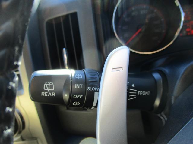 デリカＤ：５ Ｇ　パワーパッケージ　助手席エアバッグ　インテリジェントキー　切替式４ＷＤ　オートクルーズコントロール　衝突安全ボディ　デュアルエアコン　運転席エアバック　ＡＳＣ　３列シート　キーフリー　ＡＢＳ　フルフラット　パワステ（17枚目）