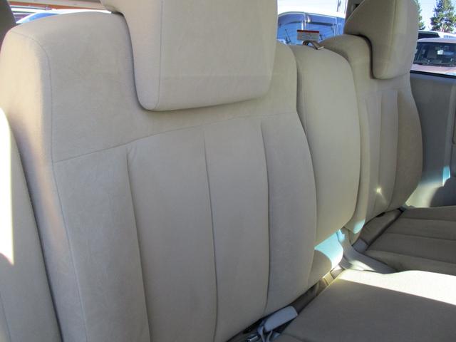 デリカＤ：５ Ｇ　パワーパッケージ　助手席エアバッグ　インテリジェントキー　切替式４ＷＤ　オートクルーズコントロール　衝突安全ボディ　デュアルエアコン　運転席エアバック　ＡＳＣ　３列シート　キーフリー　ＡＢＳ　フルフラット　パワステ（37枚目）