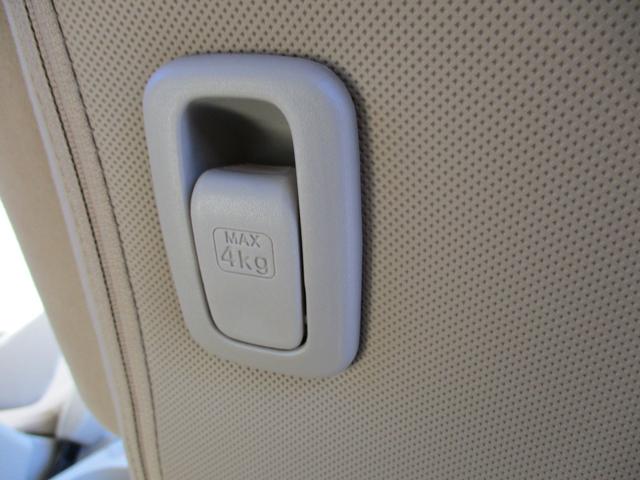 デリカＤ：５ Ｇ　パワーパッケージ　助手席エアバッグ　インテリジェントキー　切替式４ＷＤ　オートクルーズコントロール　衝突安全ボディ　デュアルエアコン　運転席エアバック　ＡＳＣ　３列シート　キーフリー　ＡＢＳ　フルフラット　パワステ（39枚目）