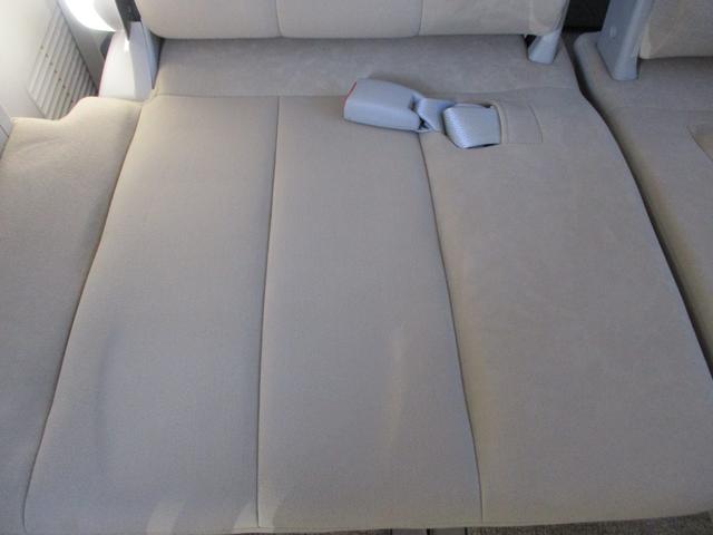 デリカＤ：５ Ｇ　パワーパッケージ　助手席エアバッグ　インテリジェントキー　切替式４ＷＤ　オートクルーズコントロール　衝突安全ボディ　デュアルエアコン　運転席エアバック　ＡＳＣ　３列シート　キーフリー　ＡＢＳ　フルフラット　パワステ（47枚目）