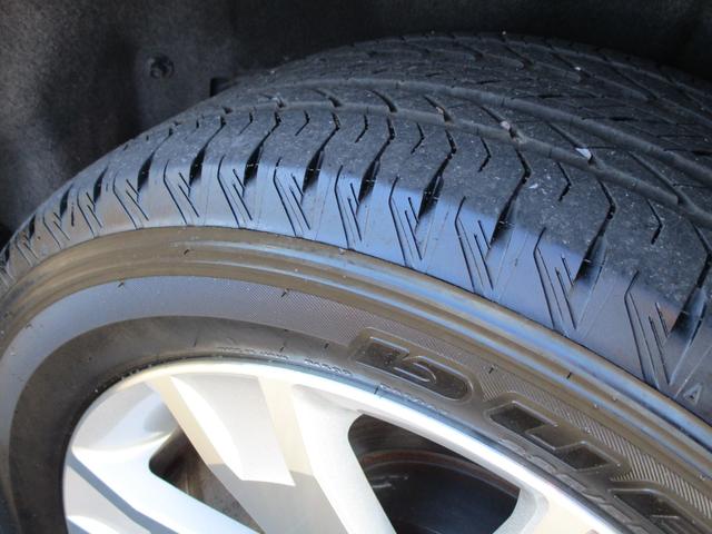 デリカＤ：５ Ｇ　パワーパッケージ　助手席エアバッグ　インテリジェントキー　切替式４ＷＤ　オートクルーズコントロール　衝突安全ボディ　デュアルエアコン　運転席エアバック　ＡＳＣ　３列シート　キーフリー　ＡＢＳ　フルフラット　パワステ（72枚目）