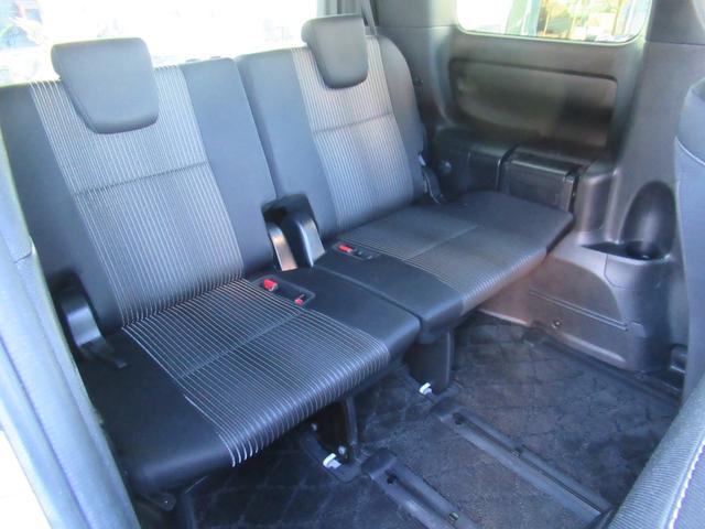 ヴォクシー ＺＳ　煌　純正１０インチナビ／バックカメラ／純正天吊りモニター／後席両側電動スライド／ＥＴＣ（22枚目）