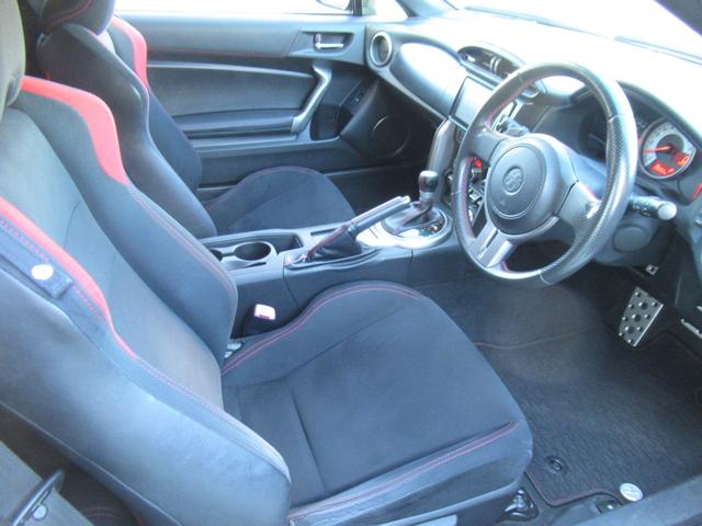 ８６ ＧＴ　７インチナビ／フルセグＴＶ／Ｂｌｕｅｔｏｏｔｈ／バックカメラ／ＥＴＣ／モデリスタ付き／プッシュスタート／デュアルエアコン／（12枚目）