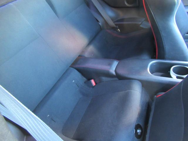 ８６ ＧＴ　７インチナビ／フルセグＴＶ／Ｂｌｕｅｔｏｏｔｈ／バックカメラ／ＥＴＣ／モデリスタ付き／プッシュスタート／デュアルエアコン／（13枚目）