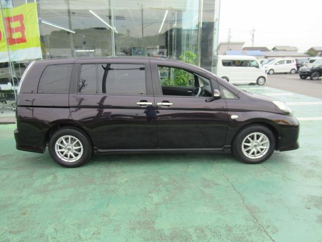 右横の画像になります。目立ったキズもなくキレイに乗られていますよ！